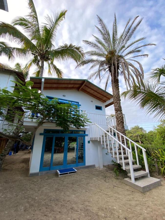 The Isabela Beach House Puerto Villamil Extérieur photo