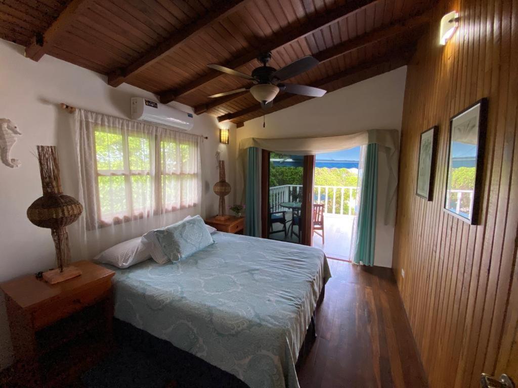 The Isabela Beach House Puerto Villamil Extérieur photo