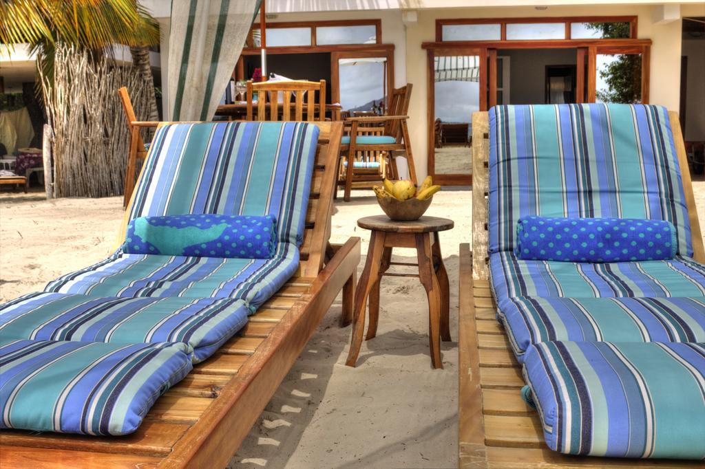 The Isabela Beach House Puerto Villamil Extérieur photo